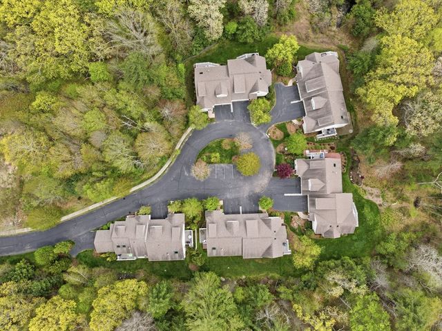 17 Hannah Brook Waye 9, Marshfield, MA 02050