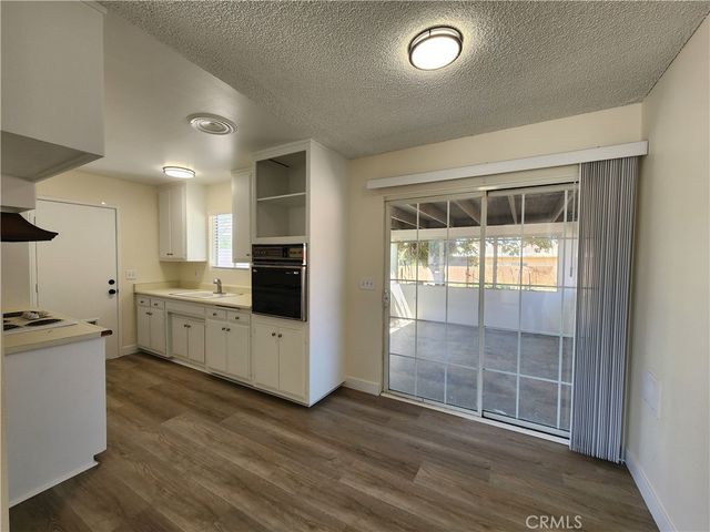 832 E Stetson, Hemet, CA 92543
