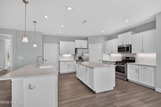 21 W Shooting Star Lane, Hampstead, NC 28443