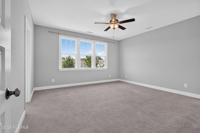 21 W Shooting Star Lane, Hampstead, NC 28443