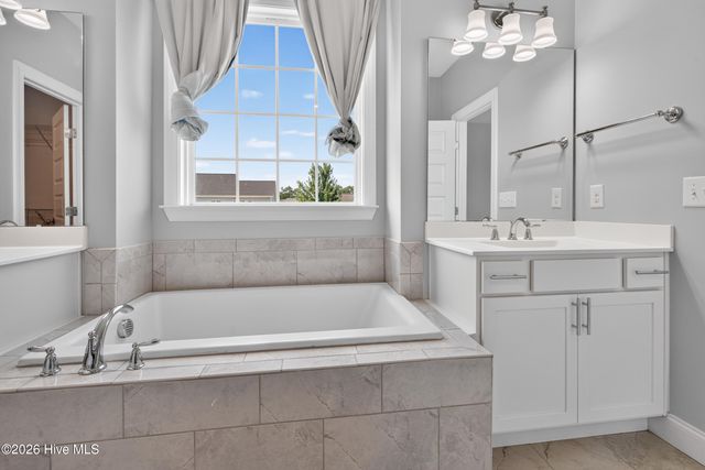 21 W Shooting Star Lane, Hampstead, NC 28443