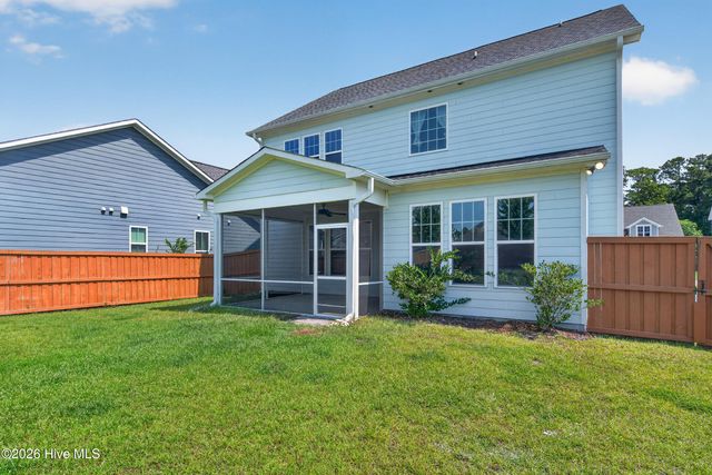 21 W Shooting Star Lane, Hampstead, NC 28443