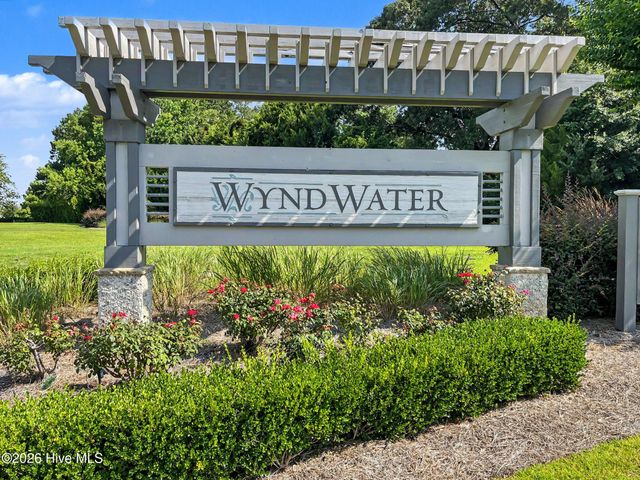 21 W Shooting Star Lane, Hampstead, NC 28443
