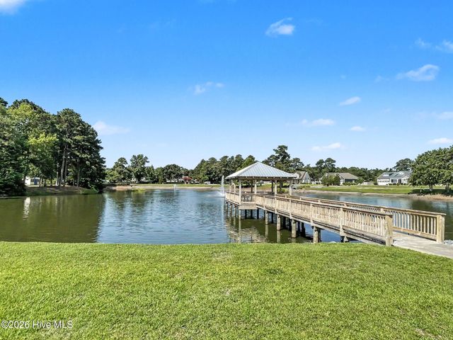 21 W Shooting Star Lane, Hampstead, NC 28443