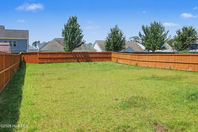21 W Shooting Star Lane, Hampstead, NC 28443