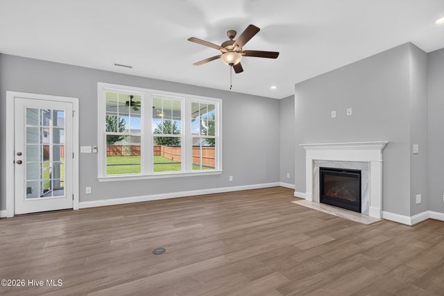 21 W Shooting Star Lane, Hampstead, NC 28443