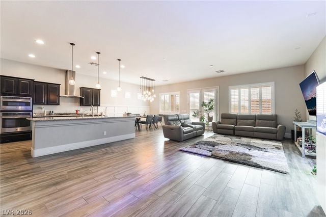 8157 Gilespie Street, Las Vegas, NV 89123