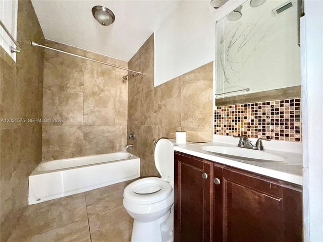 9184 NW 119 Terrace 198, Hialeah Gardens, FL 33018