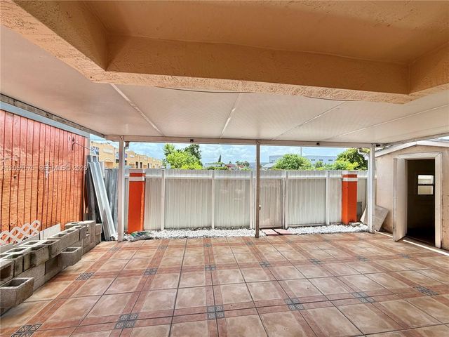 9184 NW 119 Terrace 198, Hialeah Gardens, FL 33018