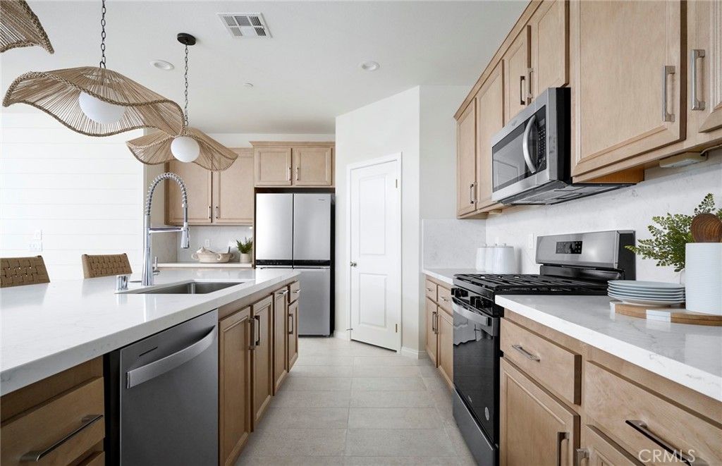 29540 Ironview Drive, Menifee, CA 92584