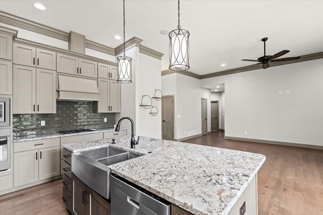 1205 SHALLOW RIDGE CIR, Columbia, MO 65201