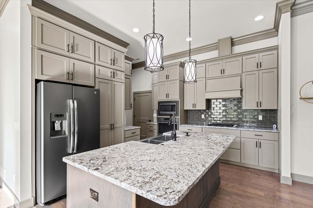 1205 SHALLOW RIDGE CIR, Columbia, MO 65201