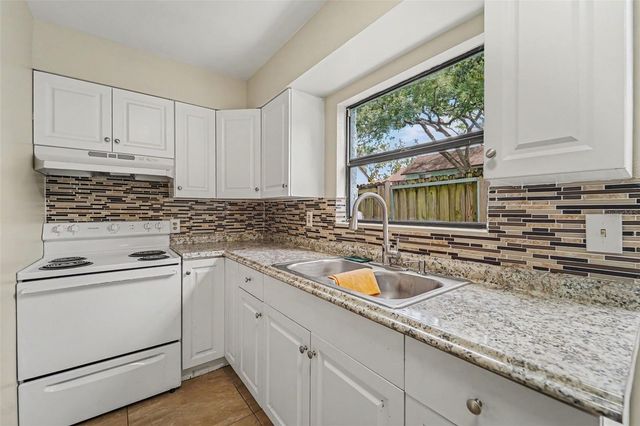 12310 TOUCHTON DRIVE 43, Tampa, FL 33617