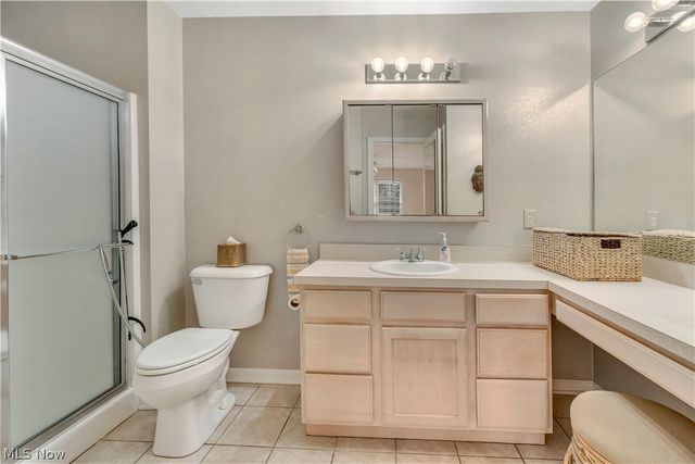 144 Royal Troon Drive SE, Warren, OH 44484