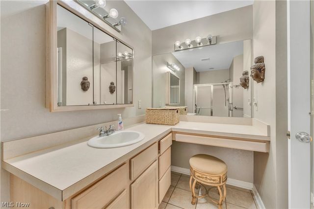 144 Royal Troon Drive SE, Warren, OH 44484