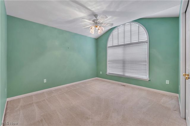 144 Royal Troon Drive SE, Warren, OH 44484