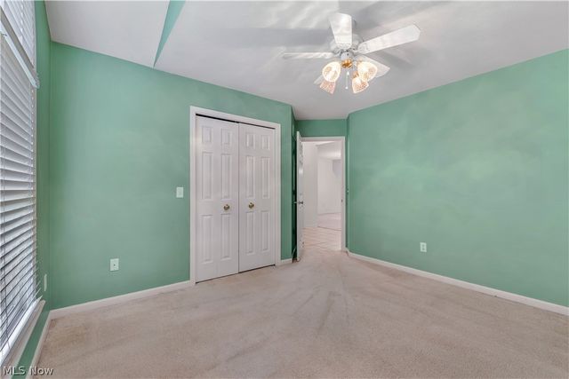 144 Royal Troon Drive SE, Warren, OH 44484