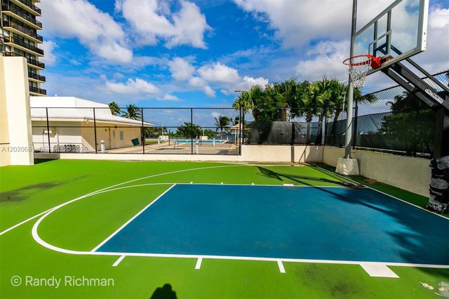 600 NE 36th St 710, Miami, FL 33137