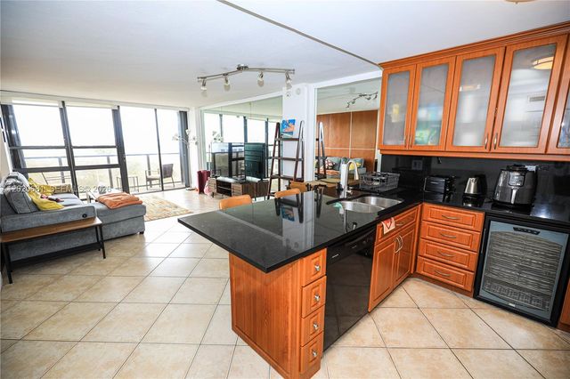 600 NE 36th St 710, Miami, FL 33137