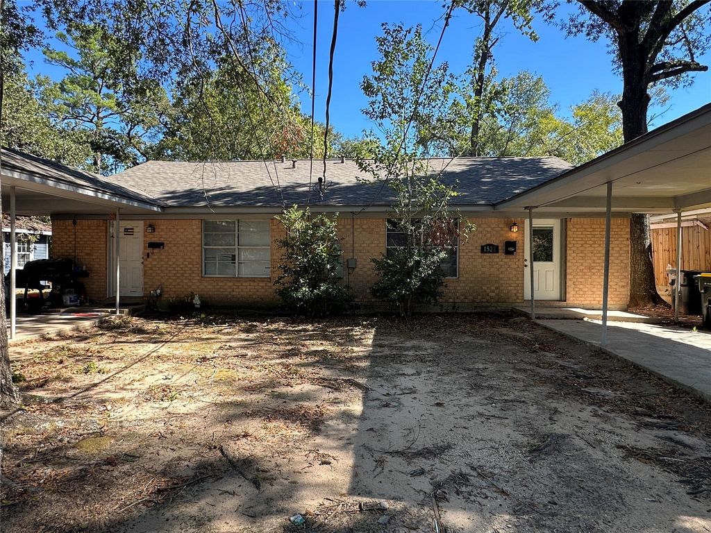 1522 N Thompson Street, Conroe, TX 77301