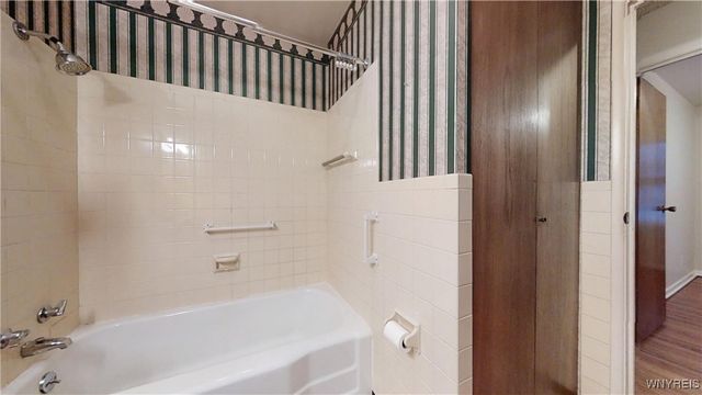 85 Halladay Lane, Tonawanda, NY 14150