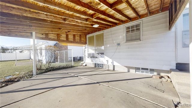 85 Halladay Lane, Tonawanda, NY 14150