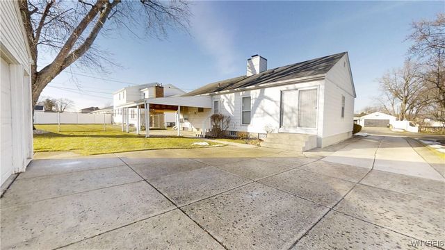 85 Halladay Lane, Tonawanda, NY 14150