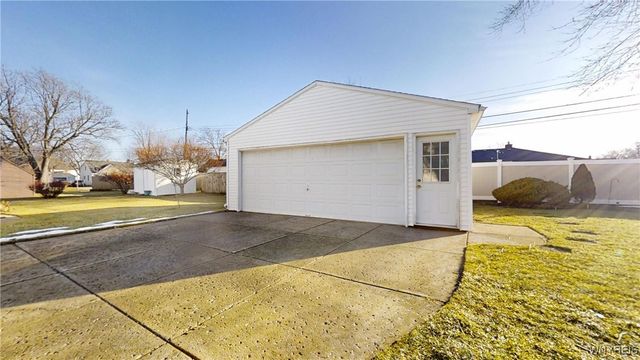 85 Halladay Lane, Tonawanda, NY 14150