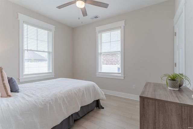 8445 Bell Crossing Drive, Newburgh, IN 47630