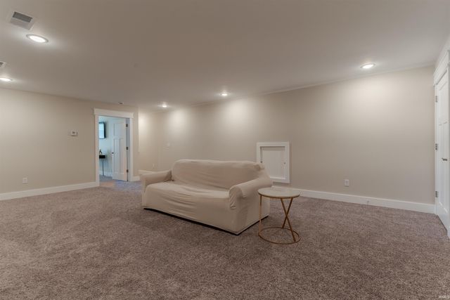 8445 Bell Crossing Drive, Newburgh, IN 47630