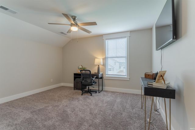 8445 Bell Crossing Drive, Newburgh, IN 47630