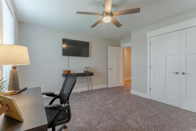 8445 Bell Crossing Drive, Newburgh, IN 47630