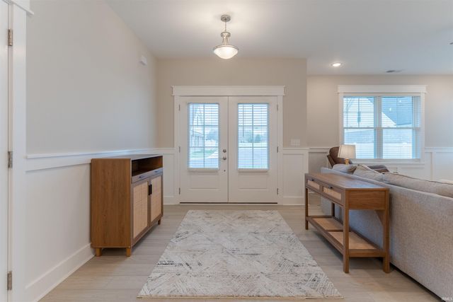 8445 Bell Crossing Drive, Newburgh, IN 47630