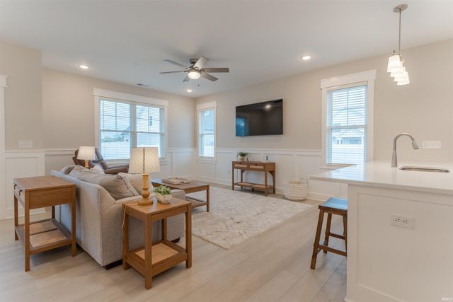 8445 Bell Crossing Drive, Newburgh, IN 47630