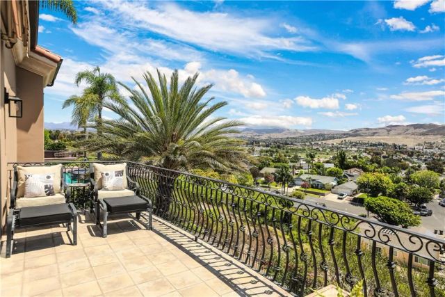 6 Riverstone, Laguna Niguel, CA 92677
