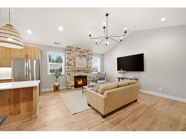 37354 AMERICAN St, Sandy, OR 97055