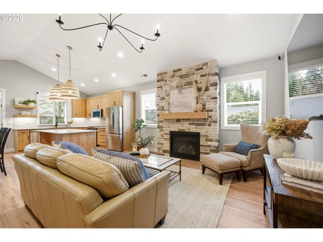 37354 AMERICAN St, Sandy, OR 97055