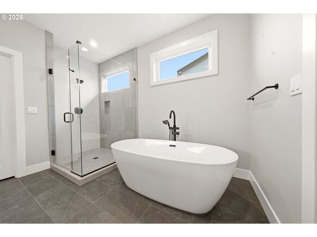 37354 AMERICAN St, Sandy, OR 97055