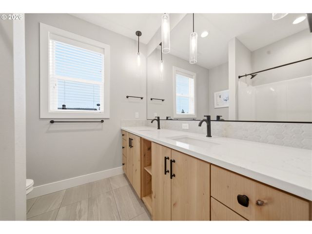 37354 AMERICAN St, Sandy, OR 97055