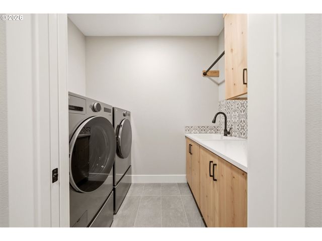 37354 AMERICAN St, Sandy, OR 97055
