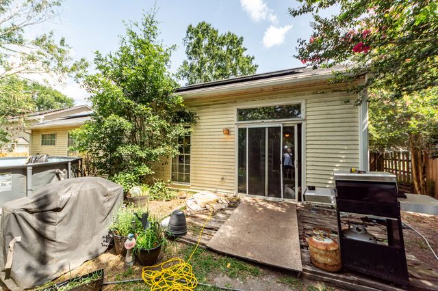 8321 Loggers Run, Charleston, SC 29420