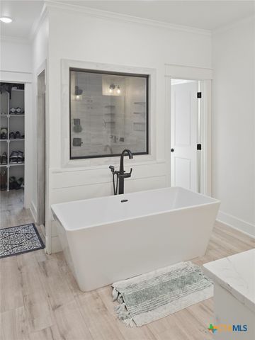 211 Lakewood Drive, Gatesville, TX 76528