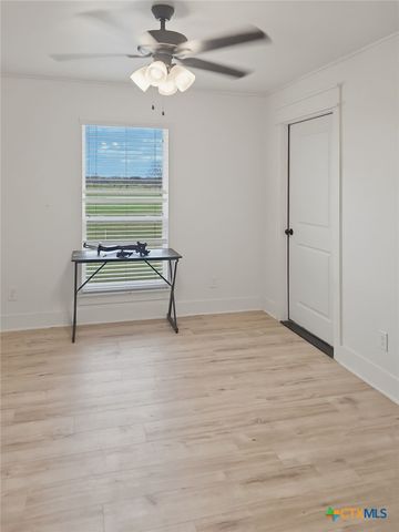 211 Lakewood Drive, Gatesville, TX 76528