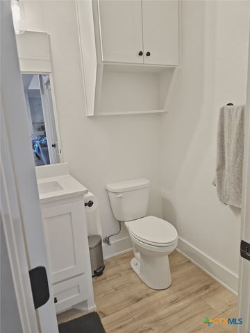 211 Lakewood Drive, Gatesville, TX 76528