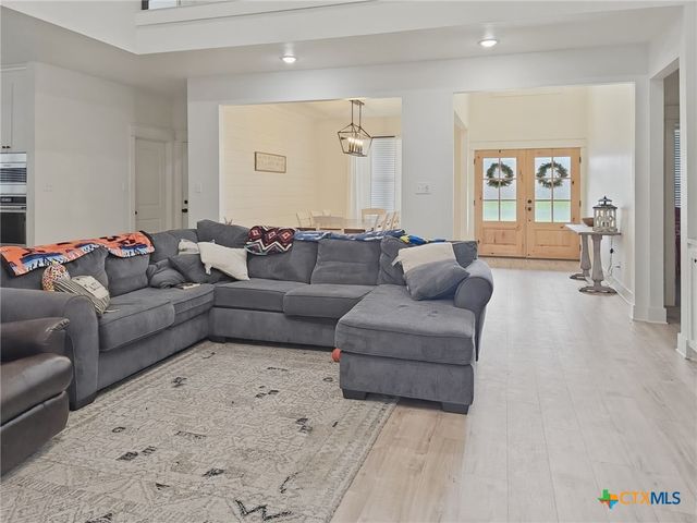 211 Lakewood Drive, Gatesville, TX 76528