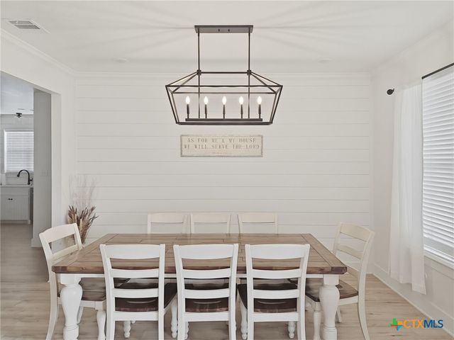 211 Lakewood Drive, Gatesville, TX 76528