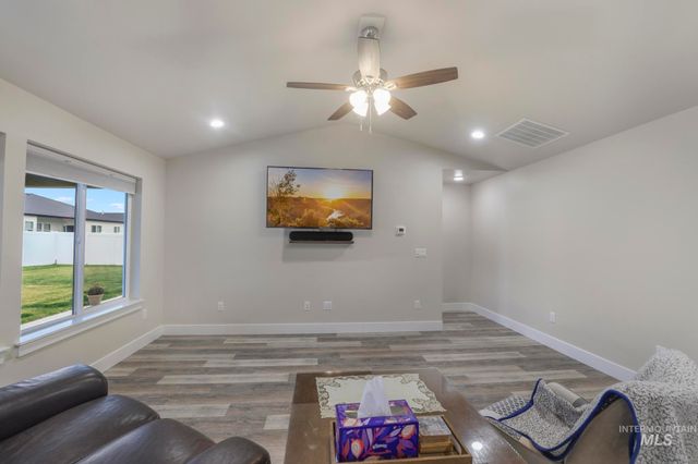 840 Cottonridge Way, Kimberly, ID 83341