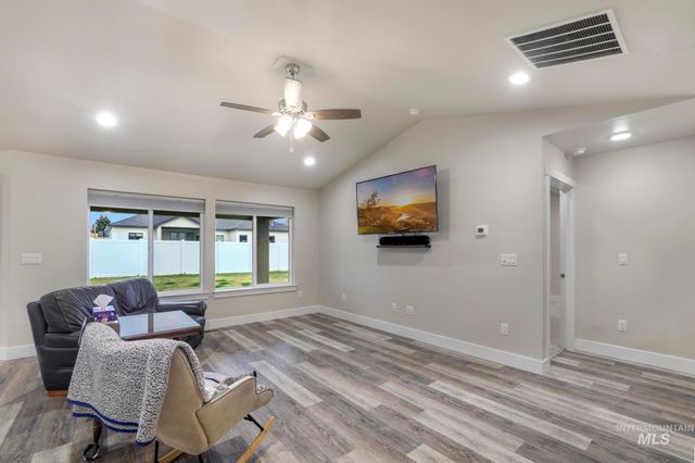 840 Cottonridge Way, Kimberly, ID 83341