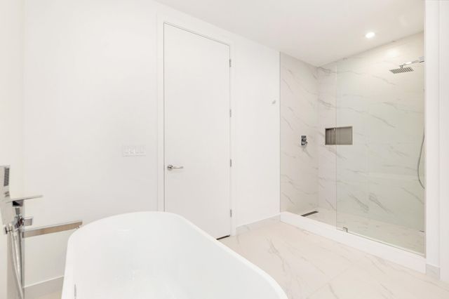 220 Lake Shore Drive 1809, Lake Park, FL 33403