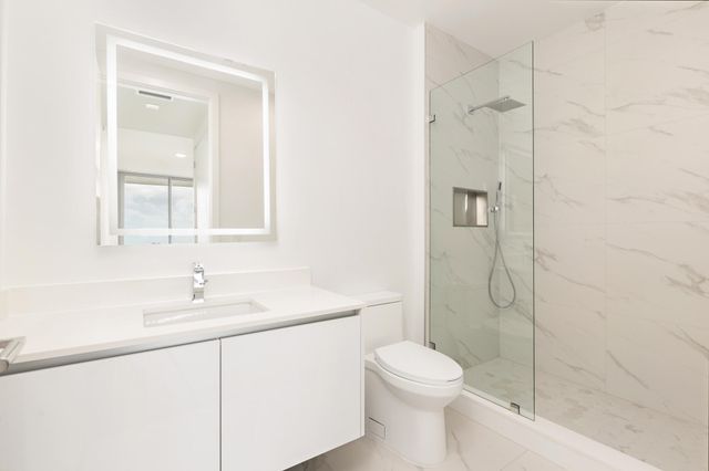 220 Lake Shore Drive 1809, Lake Park, FL 33403